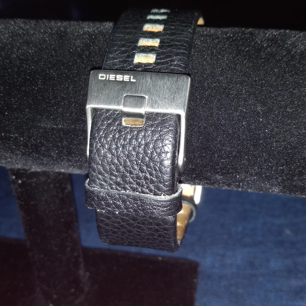 Deisel Watch - Picture 3 of 3